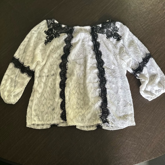 Sheer animal print blouse - Picture 3 of 4